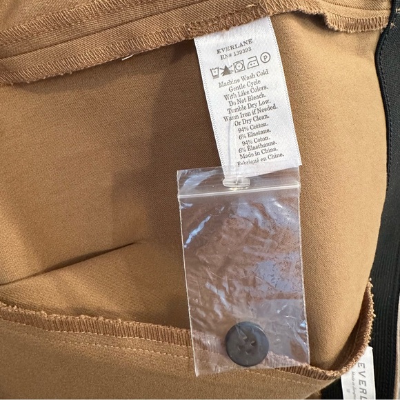 LISTING MOVED TO @wrenandfinch closet - Everlane - Side-Zip Stretch Cotton Pant - Picture 6 of 6